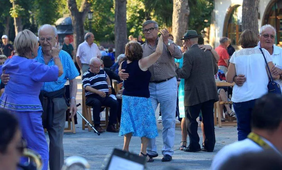 Los bailes en el Bombé en Oviedo