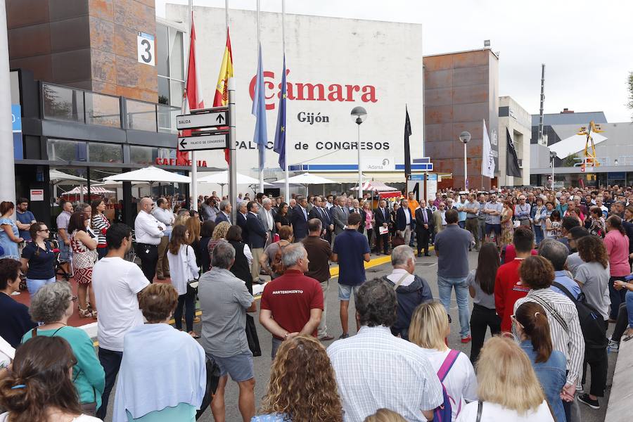 Minutos de silencio en Asturias por los atentados de Cataluña