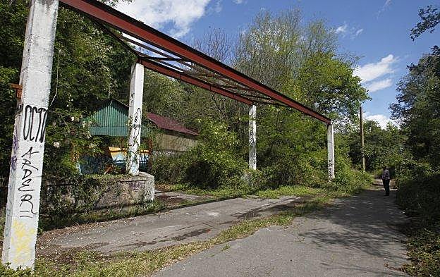 El aspecto actual de la fábrica de explosivos de la que salieron los cartuchos hallados en Zamora. 