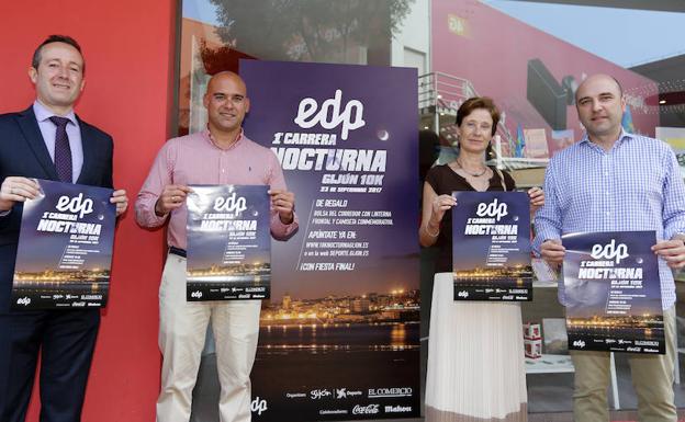 Mario Toribio (EdP), Jesús Martínez (Ayuntamiento de Gijón), Maria Sande (Coca-Cola) y Diego Oliveira (EL COMERCIO). 