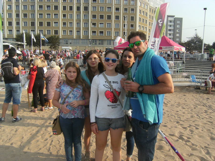 ¿Estuviste en el récord de escanciado simultáneo de 2017? ¡Búscate! (5)