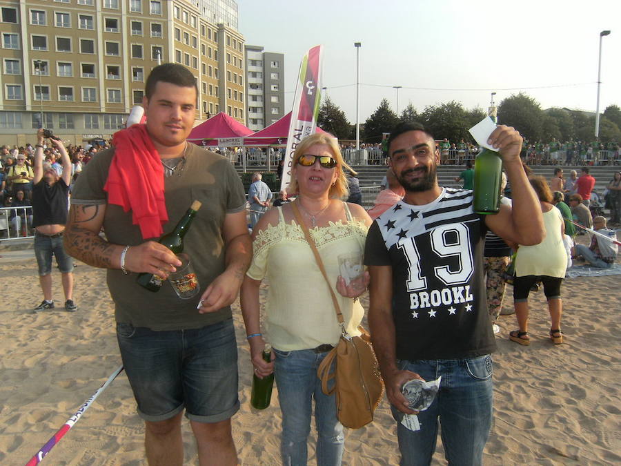 ¿Estuviste en el récord de escanciado simultáneo de 2017? ¡Búscate! (5)