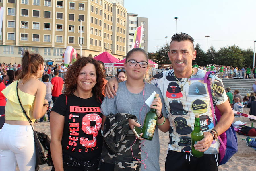 ¿Estuviste en el récord de escanciado simultáneo de 2017? ¡Búscate! (4)