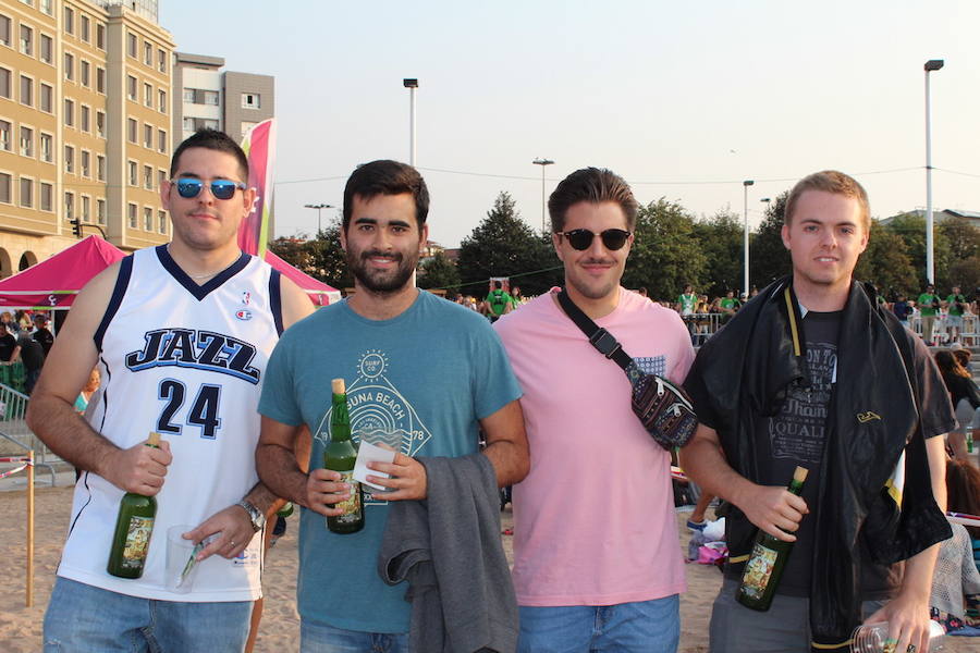 ¿Estuviste en el récord de escanciado simultáneo de 2017? ¡Búscate! (4)