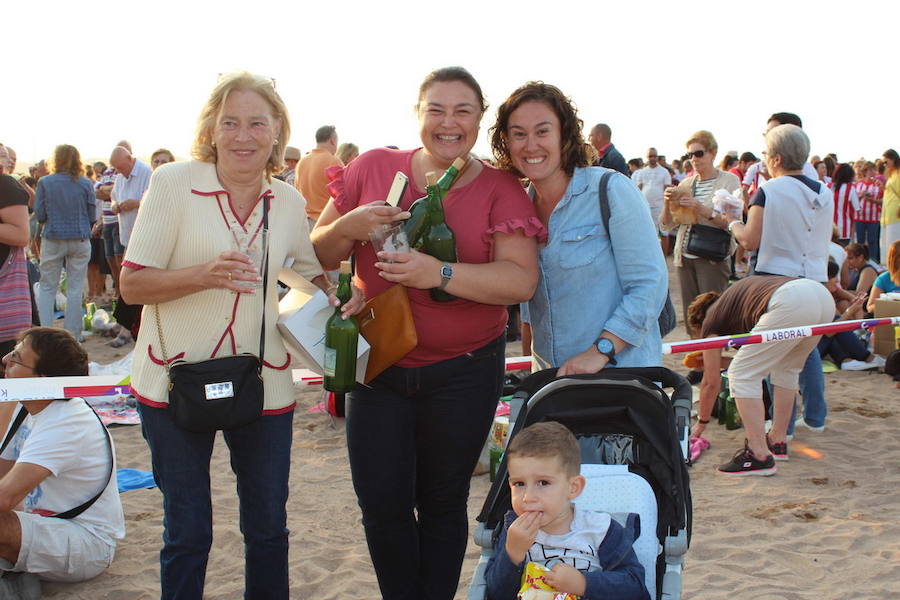 ¿Estuviste en el récord de escanciado simultáneo de 2017? ¡Búscate! (4)