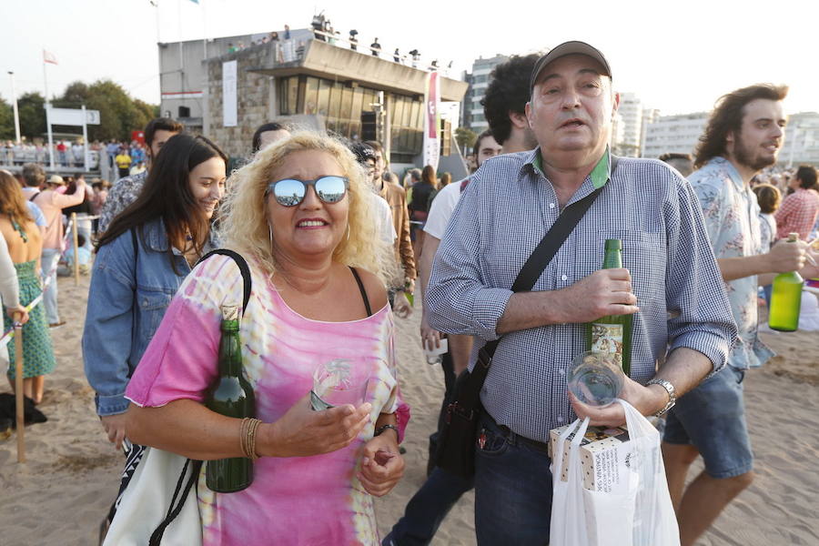 ¿Estuviste en el récord de escanciado simultáneo de 2017? ¡Búscate! (6)