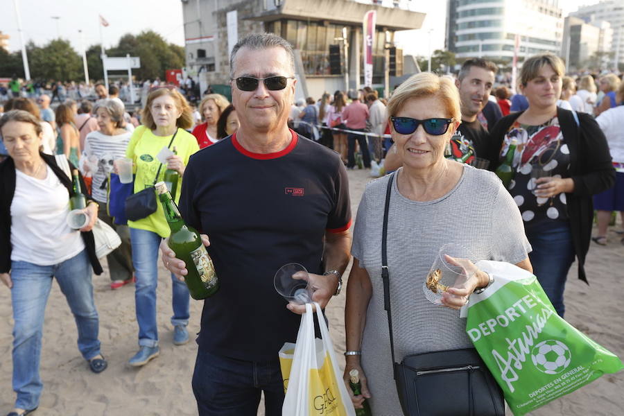 ¿Estuviste en el récord de escanciado simultáneo de 2017? ¡Búscate! (6)