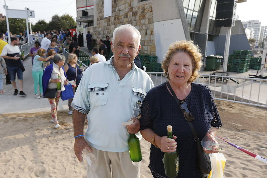 ¿Estuviste en el récord de escanciado simultáneo de 2017? ¡Búscate! (7)