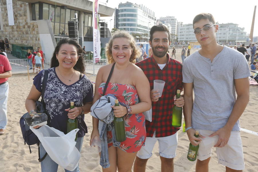 ¿Estuviste en el récord de escanciado simultáneo de 2017? ¡Búscate! (7)