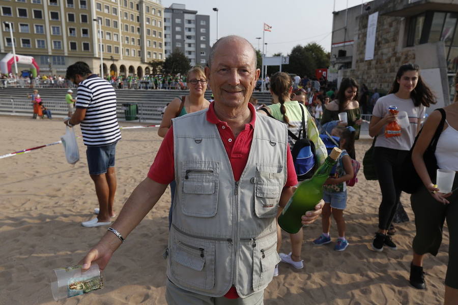 ¿Estuviste en el récord de escanciado simultáneo de 2017? ¡Búscate! (7)