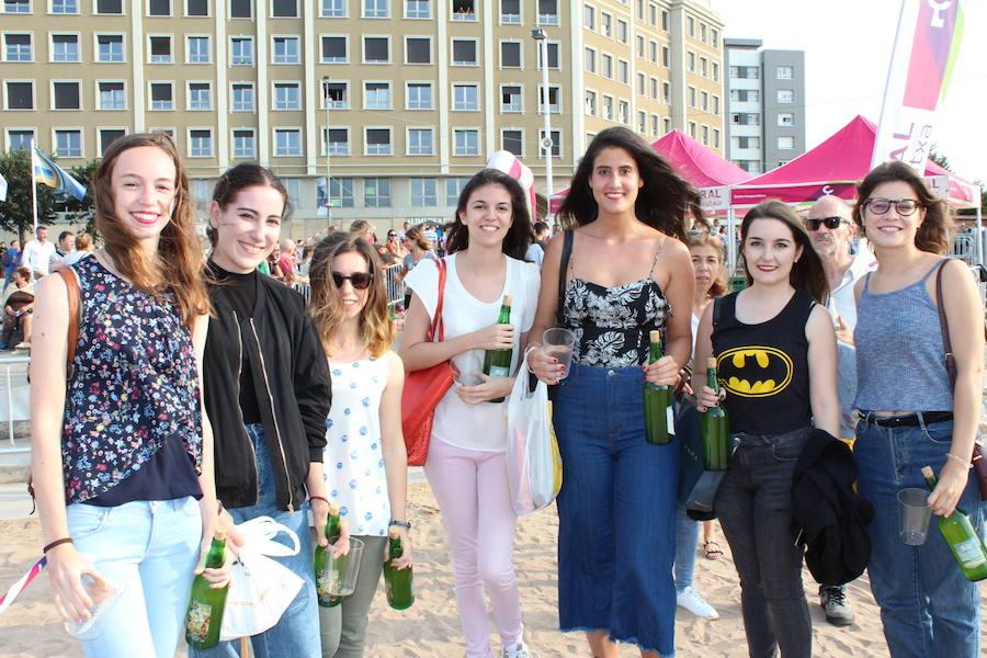 ¿Estuviste en el récord de escanciado simultáneo de 2017? ¡Búscate! (3)