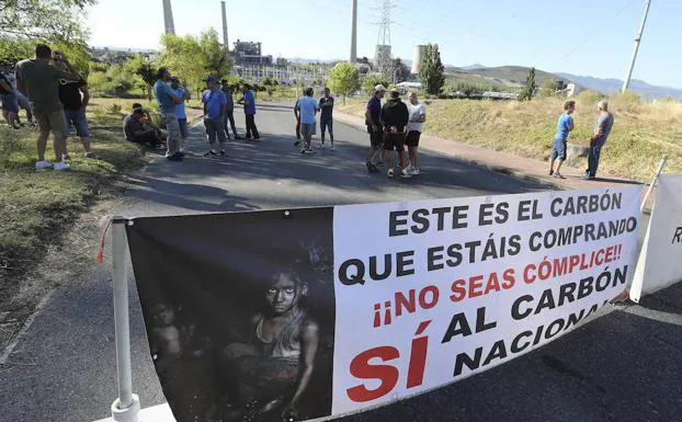 Los mineros de Asturleonesa piden la mediación del Gobierno asturiano