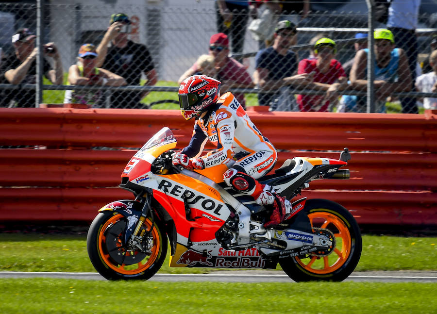 El piloto español Marc Márquez, líder del Mundial, se hizo con la pole en el circuito de Silverstone.