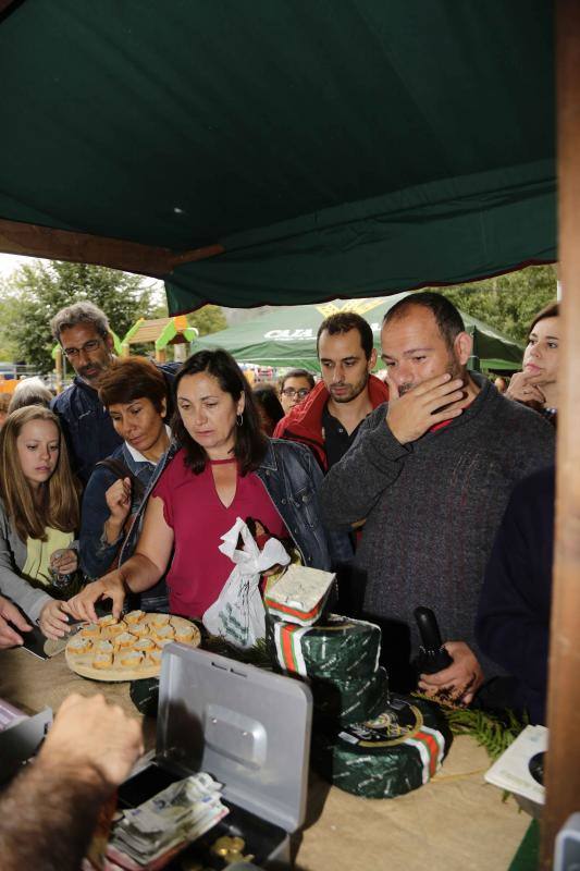 ¿Estuviste en el Certamen de Queso Cabrales en Arenas? ¡Búscate!