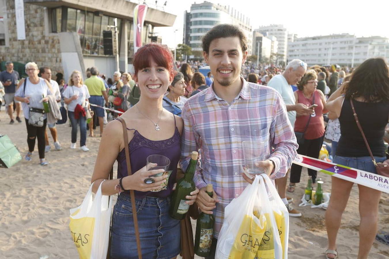 ¿Estuviste en el récord de escanciado simultáneo de 2017? ¡Búscate! (9)