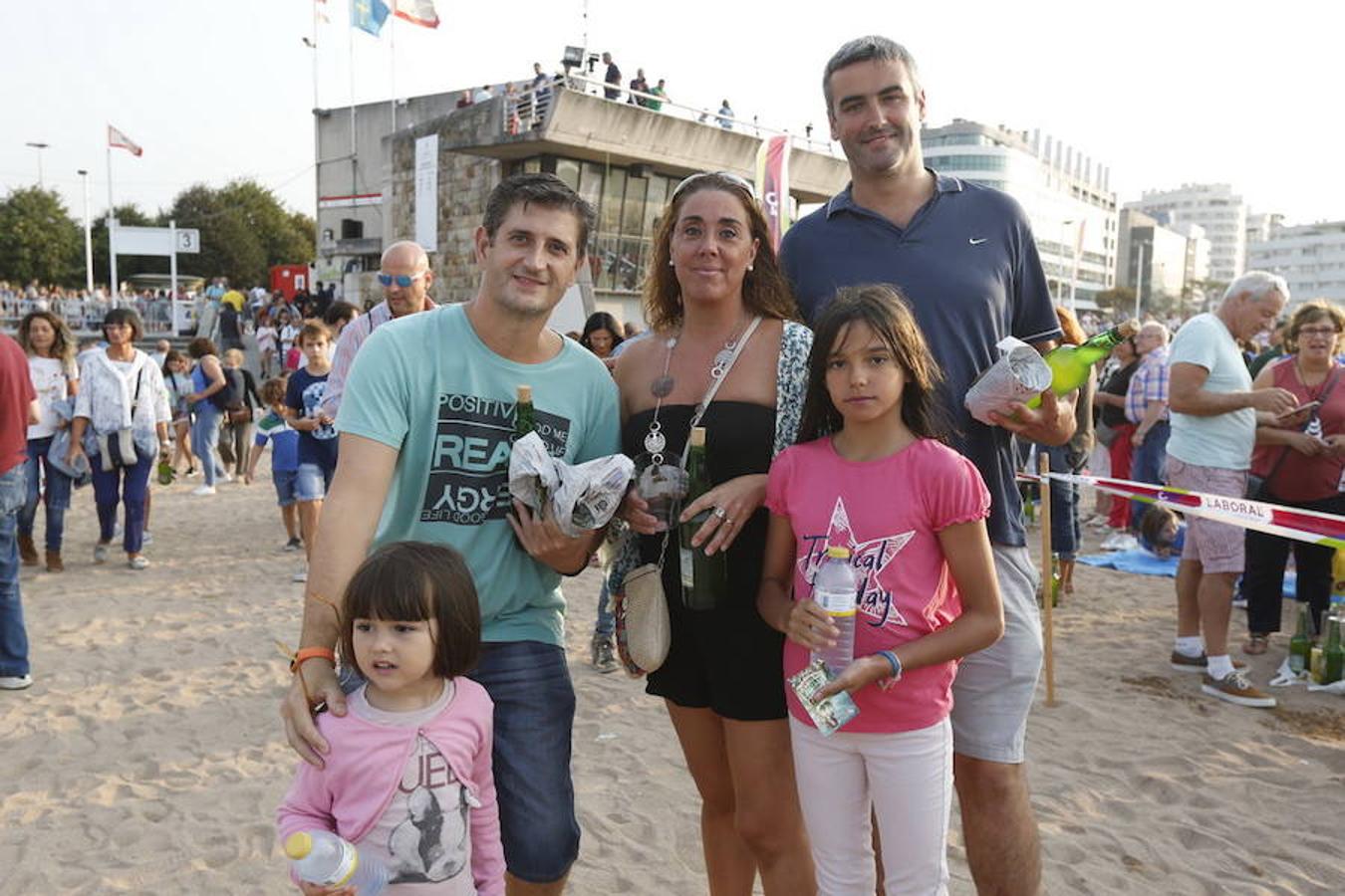 ¿Estuviste en el récord de escanciado simultáneo de 2017? ¡Búscate! (9)