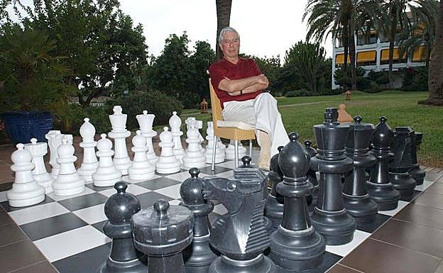 Isabel Preysler y Vargas LLosa, por amor al hambre