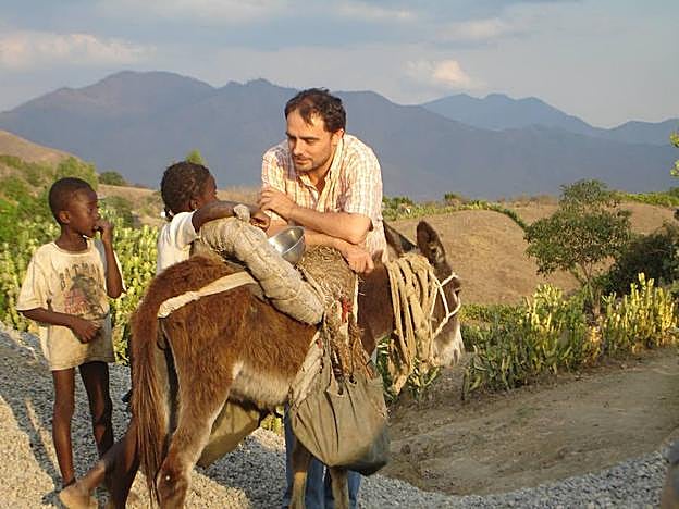 El dominico colungués Miguel Ángel Gullón en El Seybo