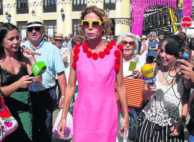 Ágatha Ruiz de la Prada, con un vestido de inspiración goyesca. 