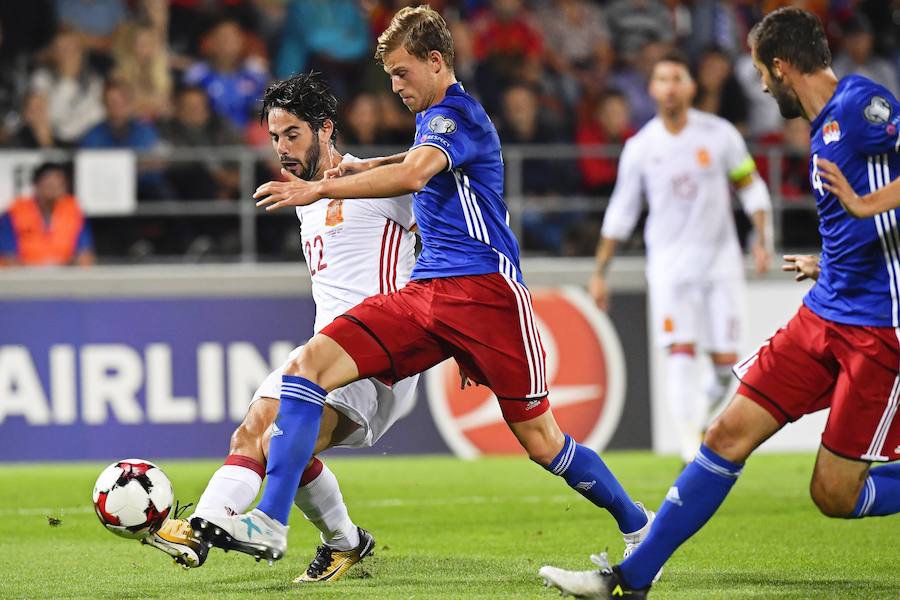 'La Roja' golea sin piedad a Liechtenstein y se acerca al Mundial tras la victoria más abultada de su historia como visitante.