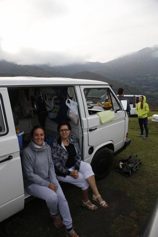 Los aficionados ya acampan en L&#039;Angliru