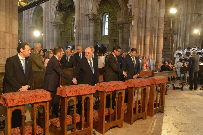 Asturias rinde honores a la Santina