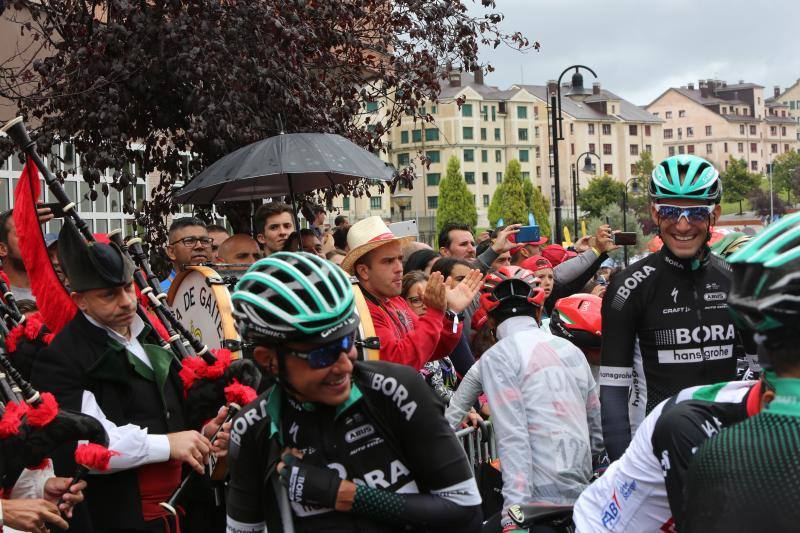 ¿Estuviste en la segunda etapa de la Vuelta en Asturias? ¡Búscate! (1)