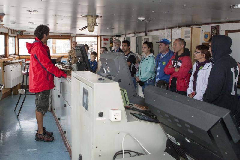 Greenpeace lleva a El Musel su barco &#039;Esperanza&#039;