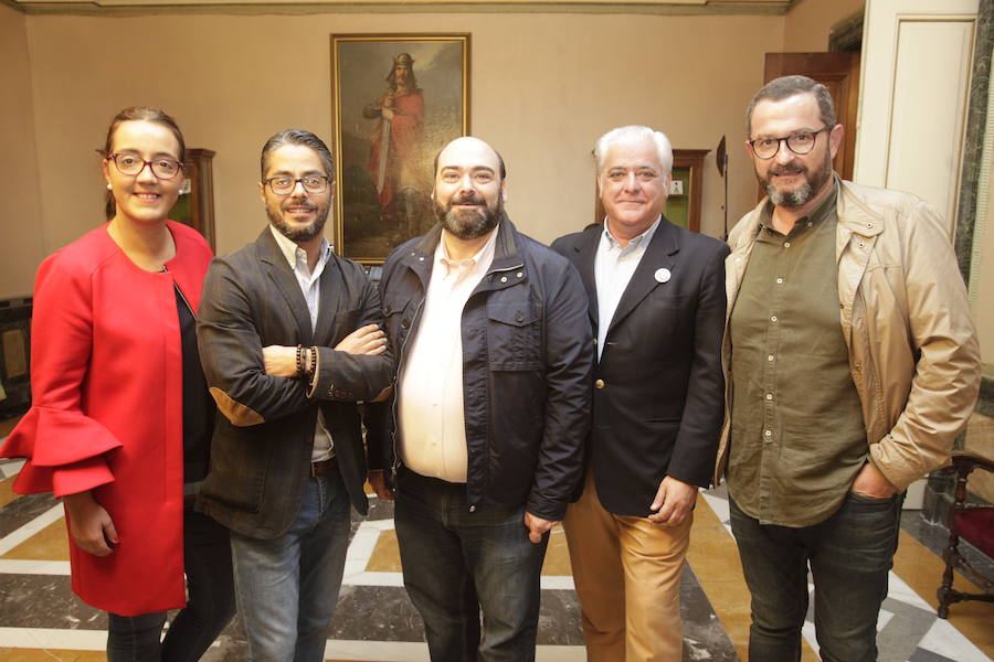 El periodista británico dedica su intervención a Oviedo, la gente y el fútbol del Tartiere