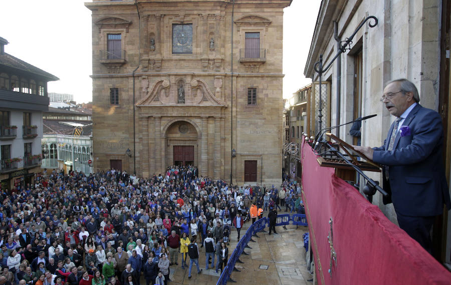 El periodista británico dedica su intervención a Oviedo, la gente y el fútbol del Tartiere