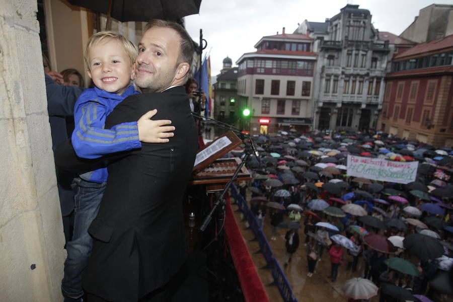 El periodista británico dedica su intervención a Oviedo, la gente y el fútbol del Tartiere