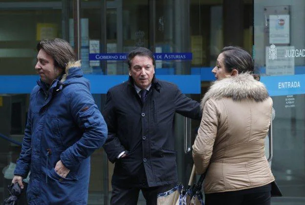 Cachero tras declarar en los juzgados en Oviedo en 2016. 