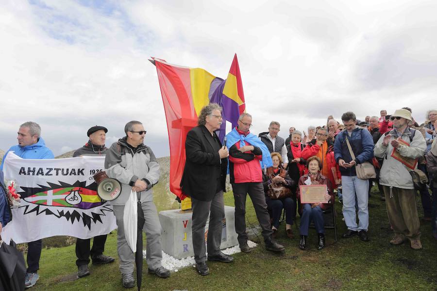 Homenaje republicano en El Mazucu, en Llanes