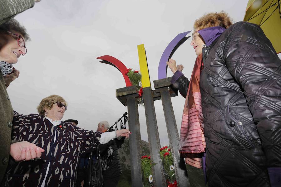 Homenaje republicano en El Mazucu, en Llanes