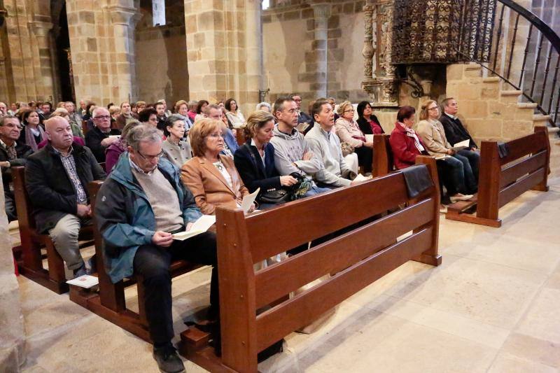 Misa de gaitas en Santa María de Valdediós