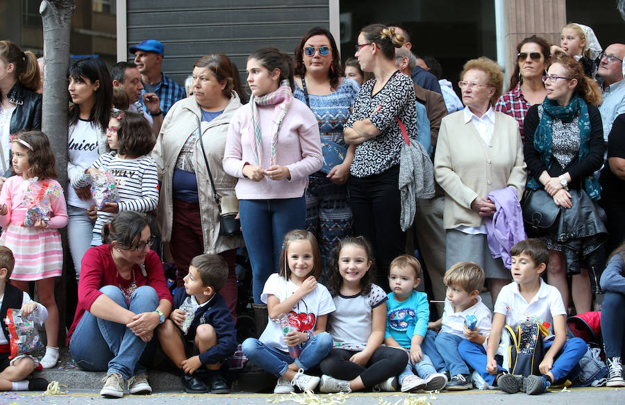 ¿Estuviste en el Desfile del Día de América en Asturias? ¡Búscate!
