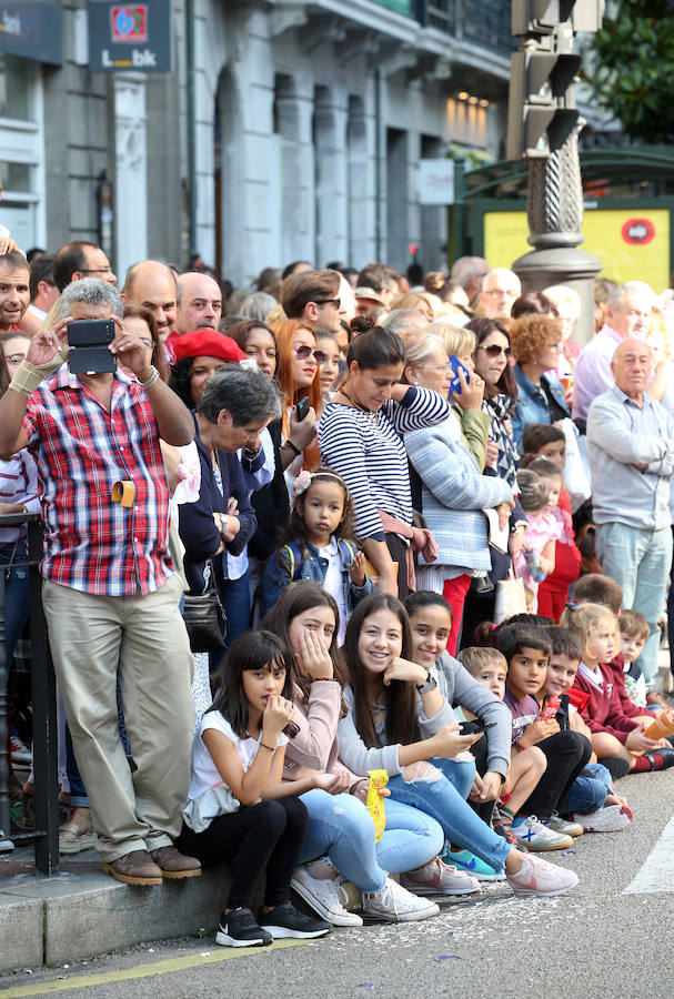 ¿Estuviste en el Desfile del Día de América en Asturias? ¡Búscate!