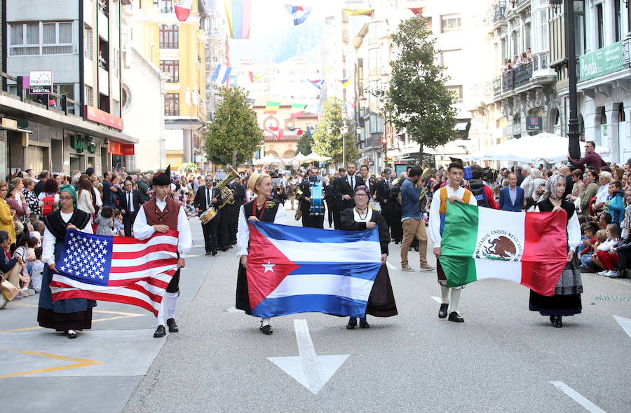 ¿Estuviste en el Desfile del Día de América en Asturias? ¡Búscate!