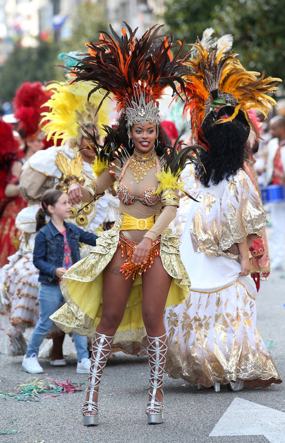 ¿Estuviste en el Desfile del Día de América en Asturias? ¡Búscate!