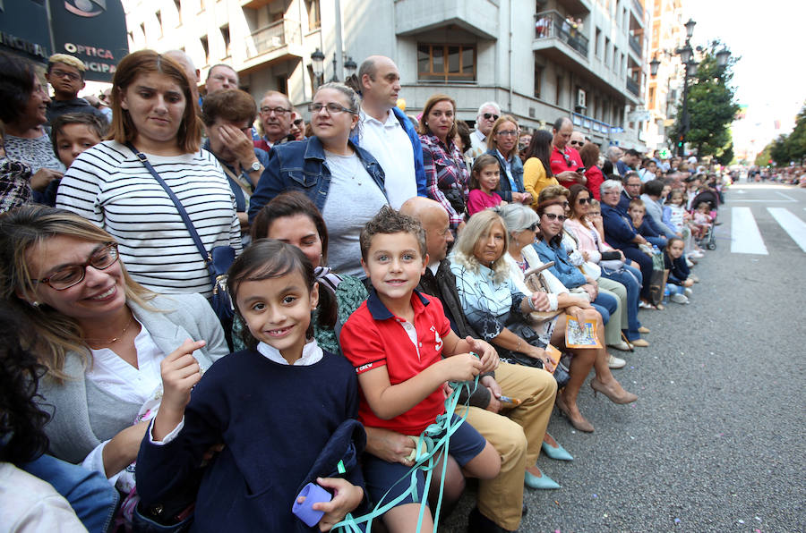 ¿Estuviste en el Desfile del Día de América en Asturias? ¡Búscate!