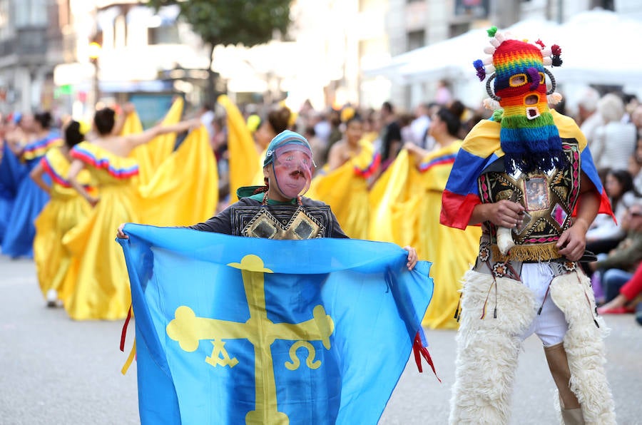 ¿Estuviste en el Desfile del Día de América en Asturias? ¡Búscate!