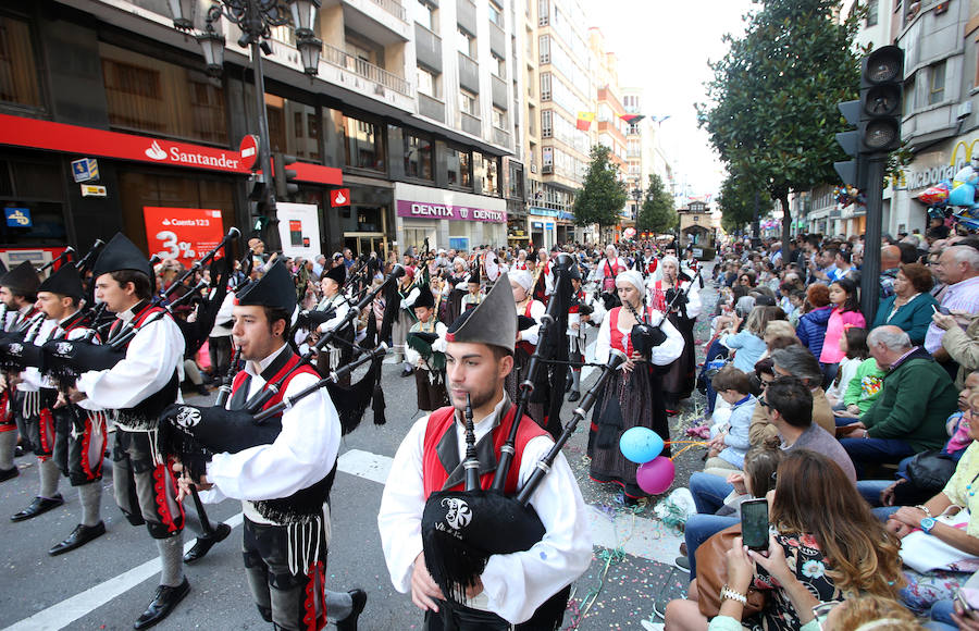 ¿Estuviste en el Desfile del Día de América en Asturias? ¡Búscate!