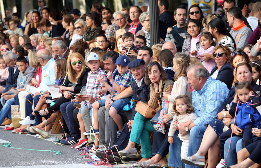 ¿Estuviste en el Desfile del Día de América en Asturias? ¡Búscate!