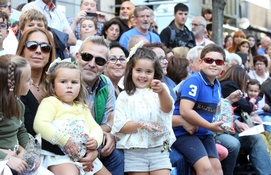 ¿Estuviste en el Desfile del Día de América en Asturias? ¡Búscate!
