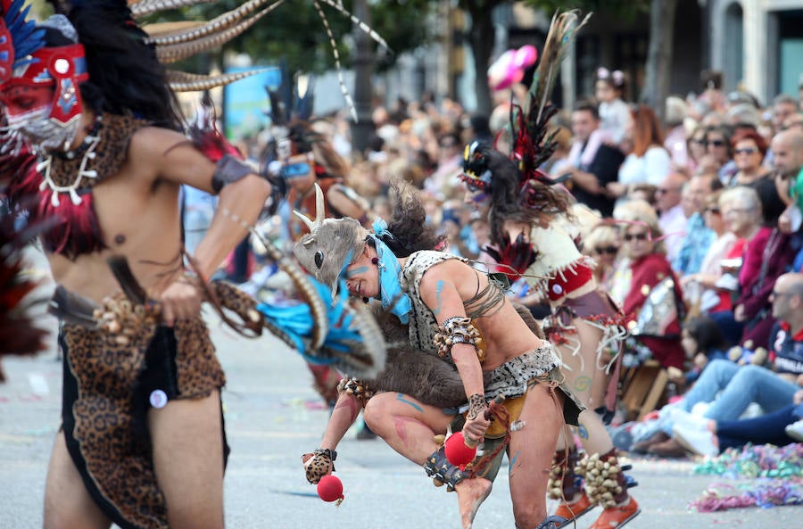¿Estuviste en el Desfile del Día de América en Asturias? ¡Búscate!