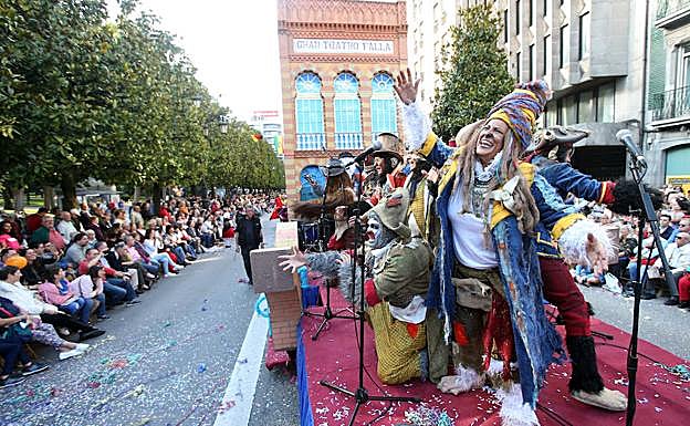 ¿Estuviste en el Desfile del Día de América en Asturias? ¡Búscate!