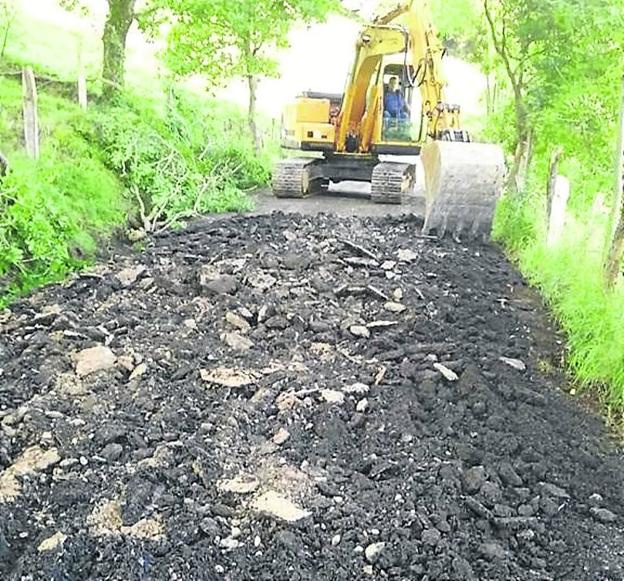 Comienzan las obras de la vía parraguesa que une Fíos y Cofiño 