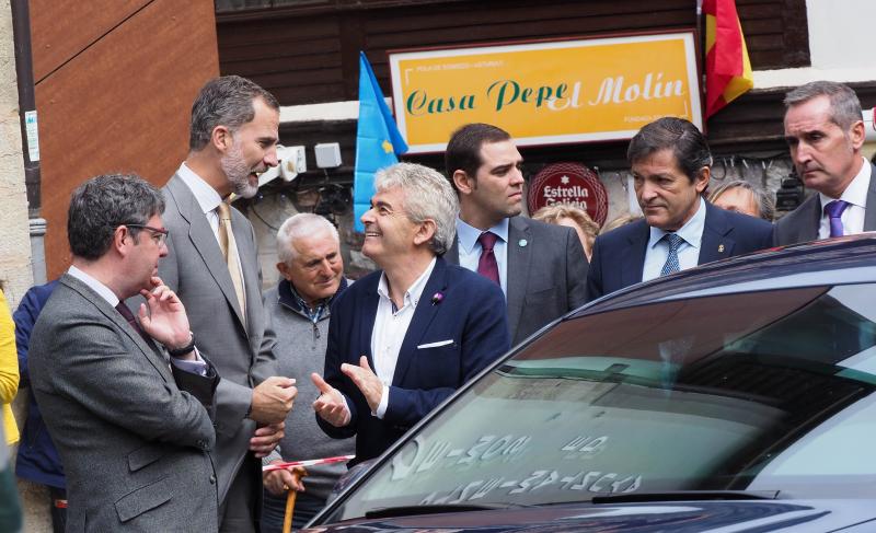 El rey Felipe VI visita la central de La Malva y Pola de Somiedo