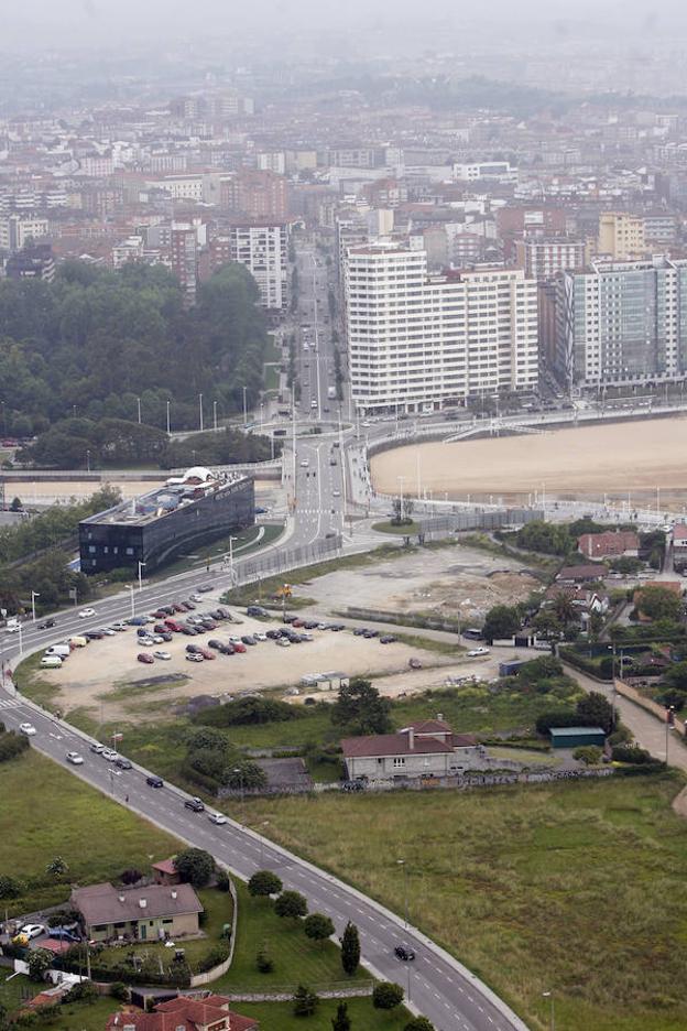 Vista aérea de los terrenos de la Ería del Piles (PERI-100). 