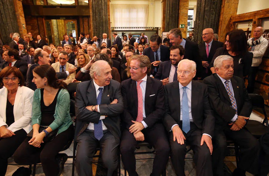 Mar Reguant recibe el Premio Fundación Banco Sabadell a la Investigación Económica 